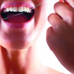 biofilm,cepillos dentales,seda dental,irrigación bucal,cepillos interproximales
